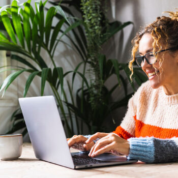 Profesjonalne usługi postedycji dla biur tłumaczeń i klientów bezpośrednich